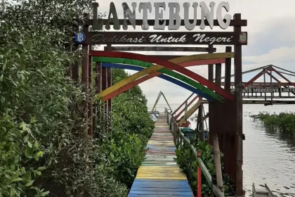 Mangrove Lantebung (sumber holycowsteak.com)