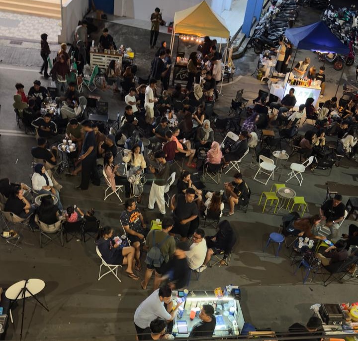 Ruang Terbuka, Cerita yang Mengalir